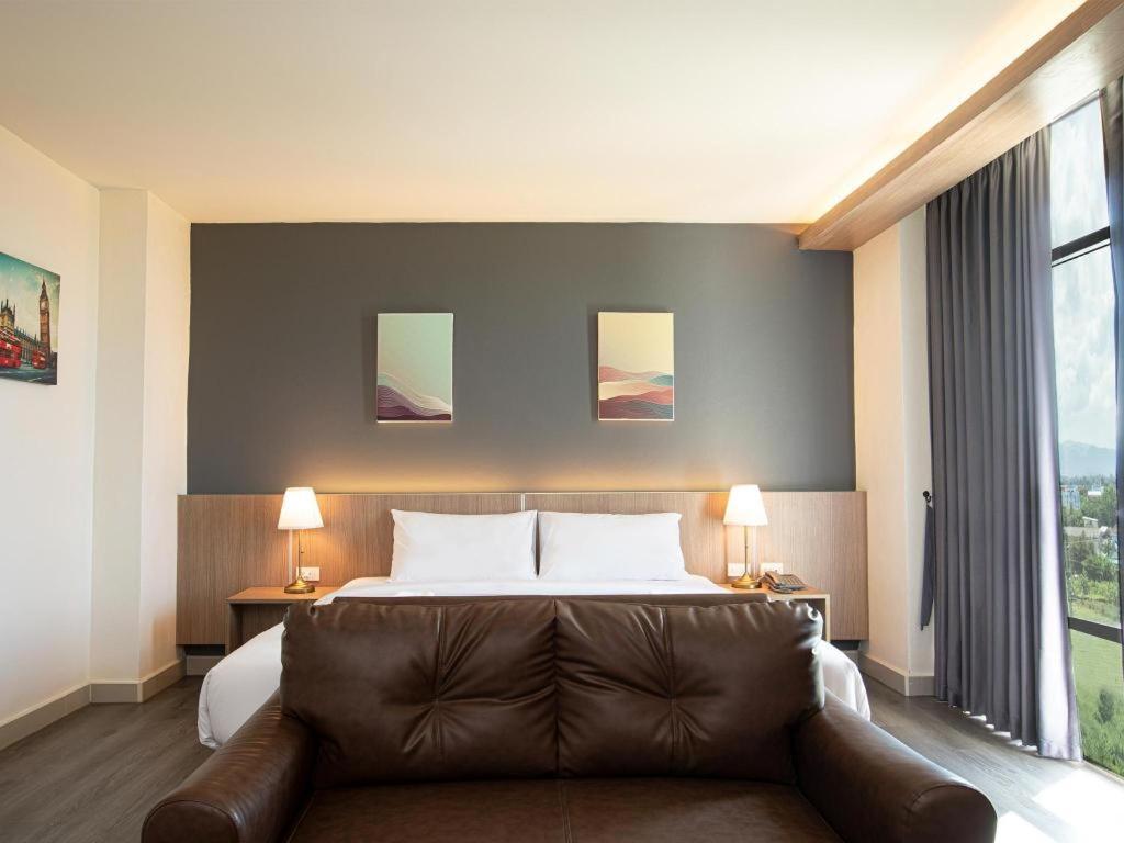 B2 Mae Sot Boutique & Budget Hotel Tak Buitenkant foto