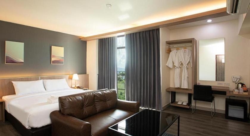 B2 Mae Sot Boutique & Budget Hotel Tak Buitenkant foto