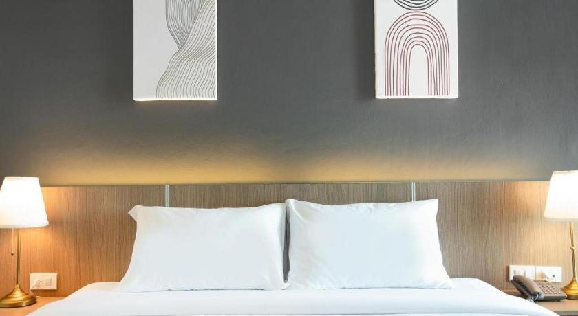 B2 Mae Sot Boutique & Budget Hotel Tak Buitenkant foto